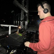 704747_10151353220466419_1614891741_o